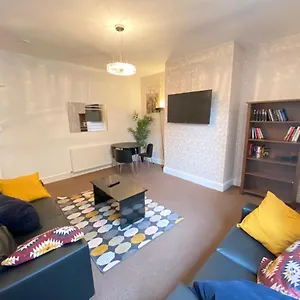Apartment Warwick Street Professional Lets, Newcastle upon Tyne
